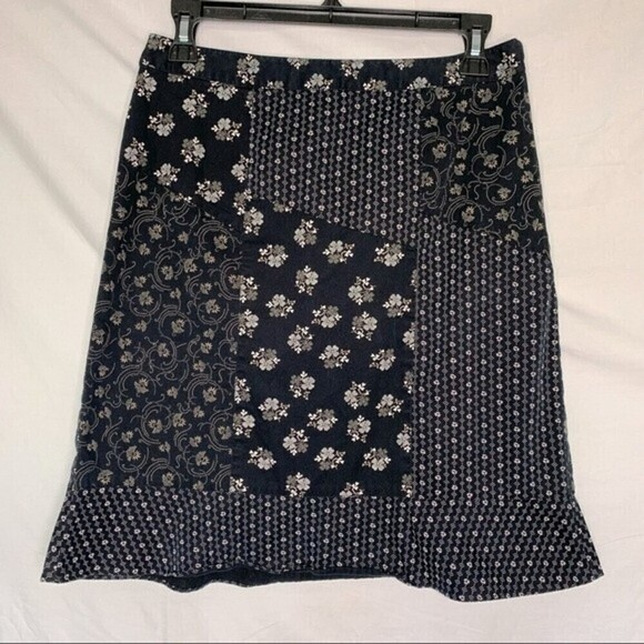 Loft boho floral patchwork knee length skirt with a fluted / ruffle hem size 6p - Picture 1 of 7